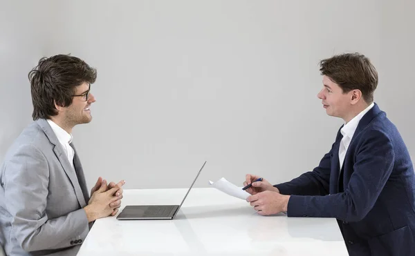 Entrevista Trabalhador Empresário Ouvir Respostas Candidatas — Fotografia de Stock