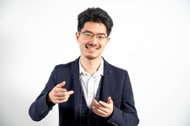 Genç Asyalı adam portresi