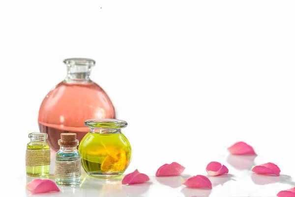 Rose Flower Petals Aromatherapy Essential Oil Glass Bottle Isolated White — Stockfoto