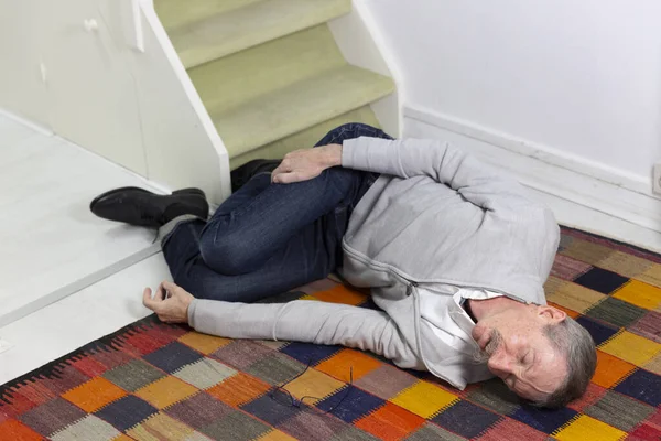 Elderly Man Who Has Fallen Stairs — Fotografia de Stock