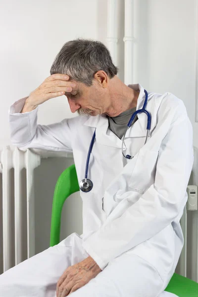 Doctor Exhausted His Work — Stockfoto