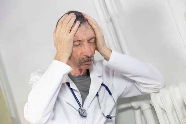 Doctor Exhausted His Work — Stockfoto