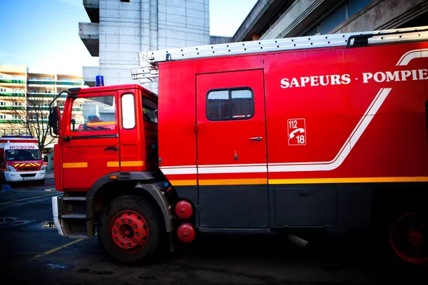 Paris Fire Trucks Fight Fires —  Fotos de Stock