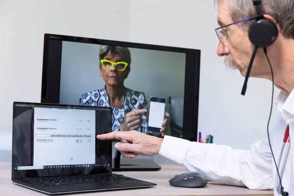 Video Consultation Doctor Patient Who Wishes Have Her Medical Tests — Stockfoto