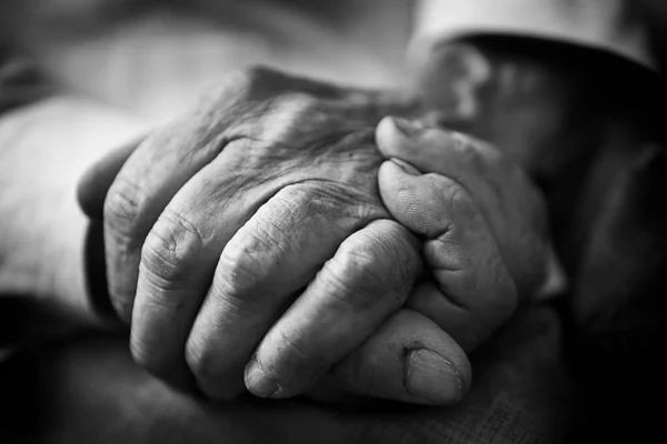 Close Hands Elderly Man — ストック写真