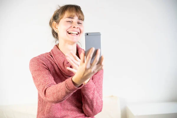 Extremely Joyful Woman Sight Her New Smartphone — Stock Photo, Image