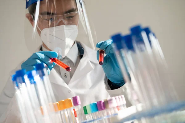 Laboratory Technician Performing Blood Tests Laboratory — Stock Photo, Image