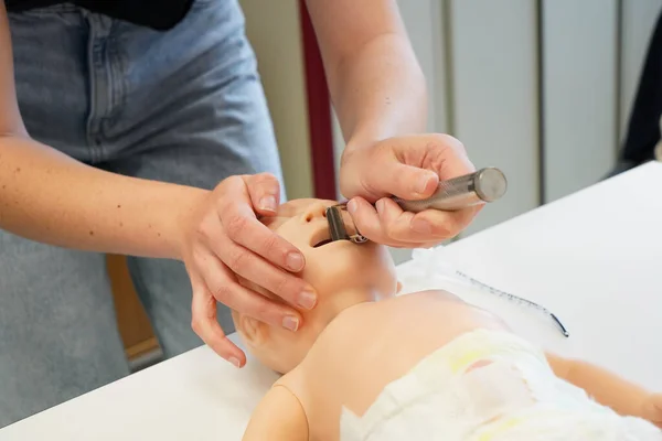 Pediatric Resuscitation Simulation Workshop Nimes Faculty Medicine — Photo