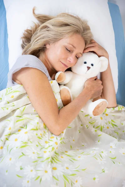 Femme Sleeping Teddy Bear — Stock Photo, Image