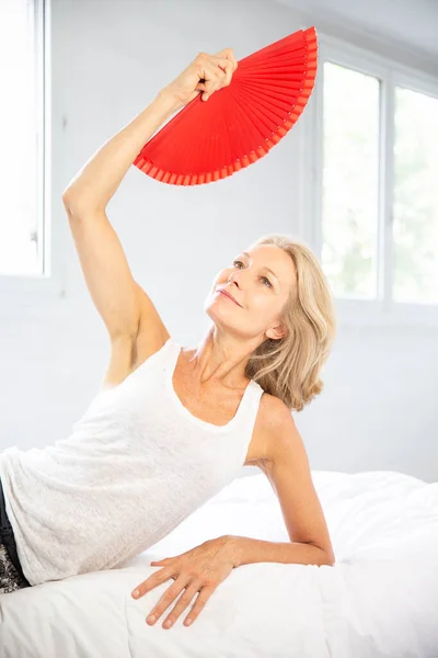 Woman Cooling Fan — ストック写真