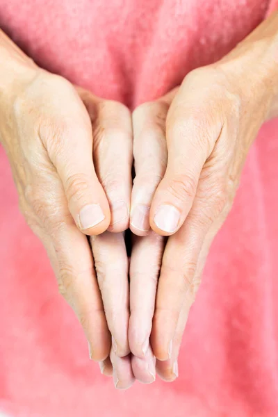 Elderly Woman Young Womans Hands — 图库照片