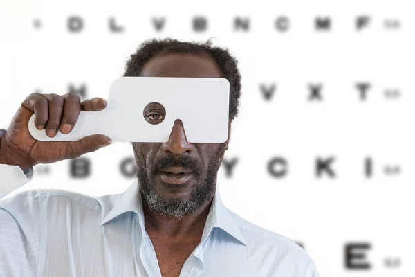 Sight Test African American Man — Stock Photo, Image