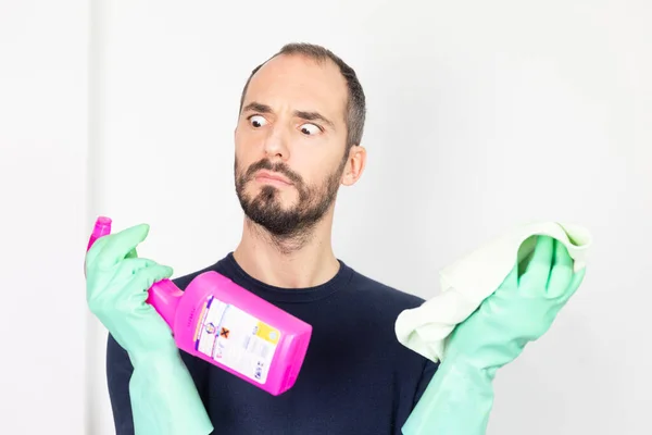 Man Using Cleaning Products Clean — Fotografia de Stock