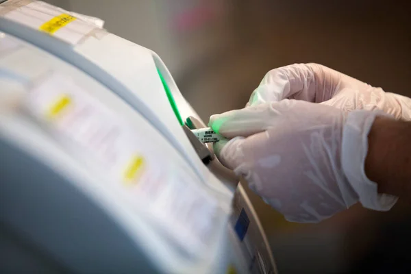 Hematology Laboratory Blood Gas Measurement — Foto de Stock