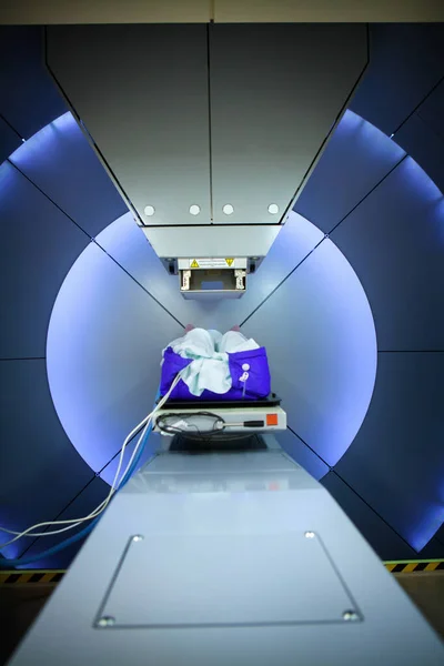 Proton Therapy Irradiates Cancer Cells Beam Protons Tumor — 图库照片