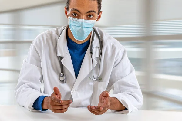 Consultation Doctor Front View Doctor Explaining Patient — Stockfoto