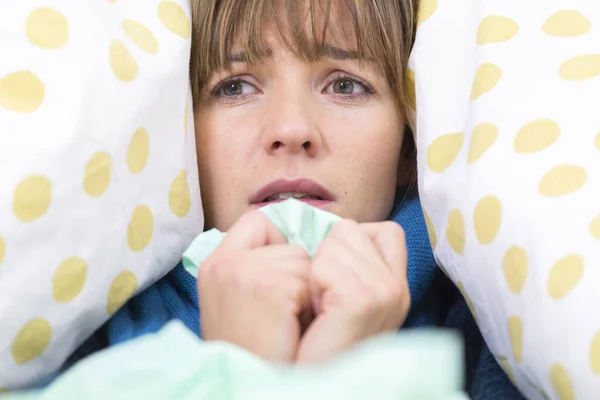 Young Woman Bed Suffering Cold Tissues — Stockfoto