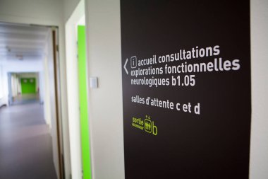 Neurological functional exploration unit for consultation of screening and follow-up of epilepsy.