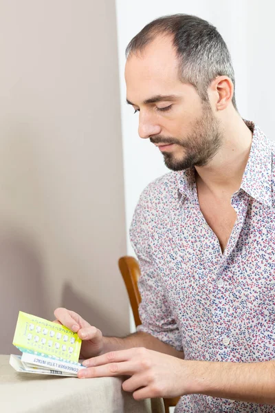 Man Using Champix Give Smoking — Stockfoto