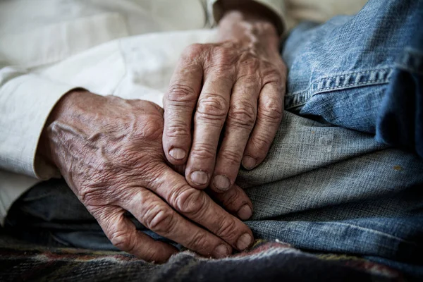 Close Hands Elderly Man —  Fotos de Stock