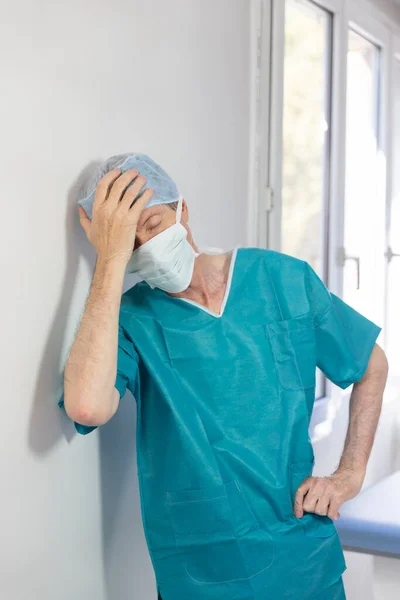 Surgeon Exhausted His Work — Zdjęcie stockowe
