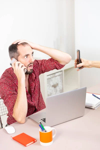 Worked Man Two Cell Phones — Stockfoto