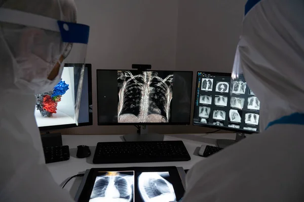 Two Doctors Examine Results Patient Covid — Stock Photo, Image