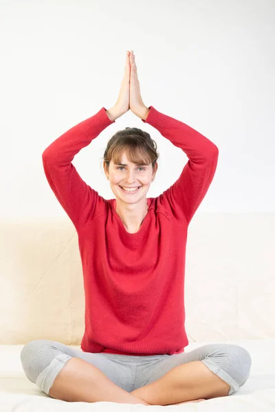 Woman Sitting Facing Front Meditation Session — Fotografia de Stock