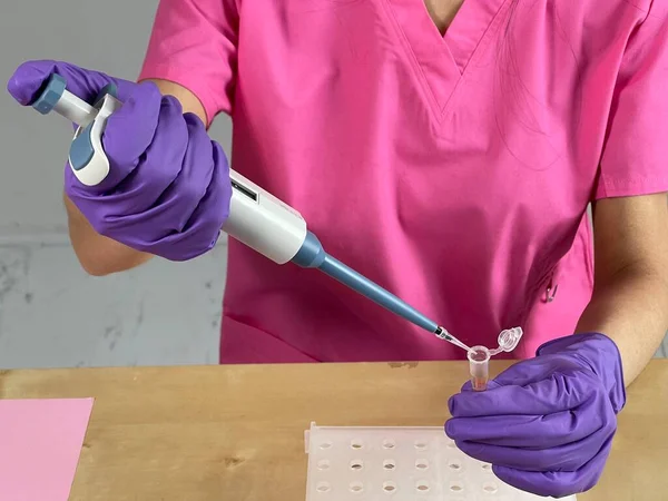 Woman Injecting Substance Tube Using Pipette — ストック写真