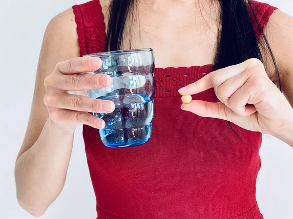 Hands Holding Glass Water Pill — Stock Photo, Image