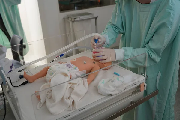 Pediatric Resuscitation Simulation Workshop Nimes Faculty Medicine — Foto Stock