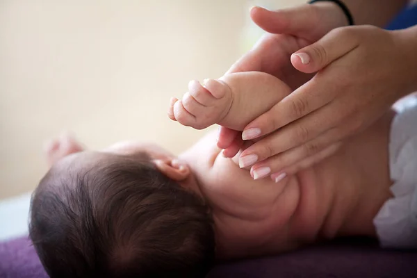 Massage Courses Babies Young Mothers Well Being Promote Bond Child — Stockfoto