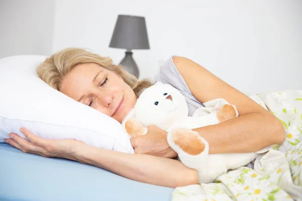 Femme Sleeping Teddy Bear — Stock Photo, Image
