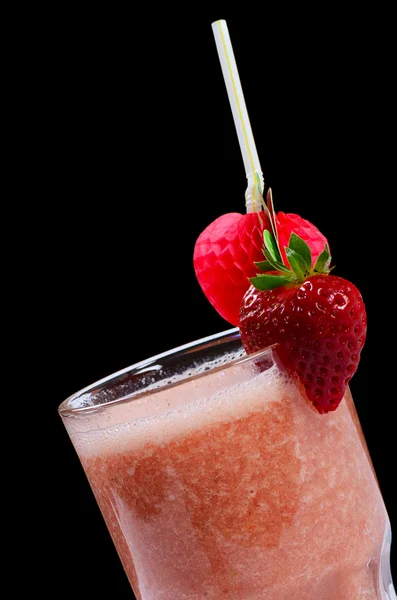 The strawberry smoothie on a black — Stock Photo, Image