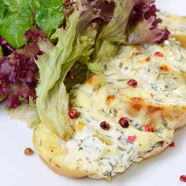 Krema soslu biber ile etli patates