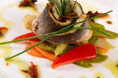 Bahar sebzeli levrek fileto