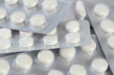 Tablet ambalaj içinde. tıbbi geçmişi