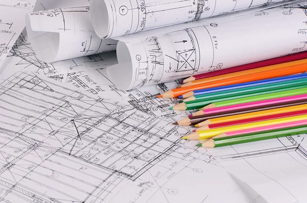 Renkli kurşun kalem ile ev projeler — Stok fotoğraf