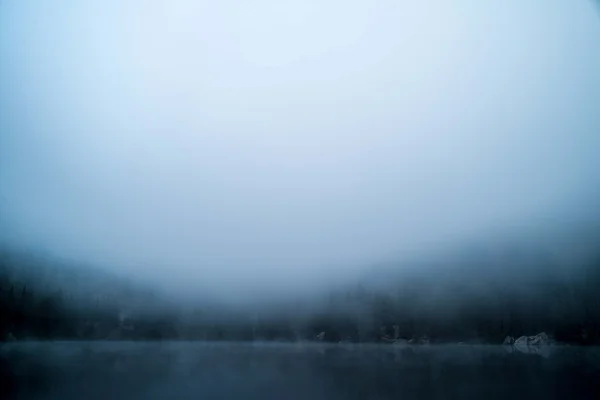 Foggy Lake fond — Photo