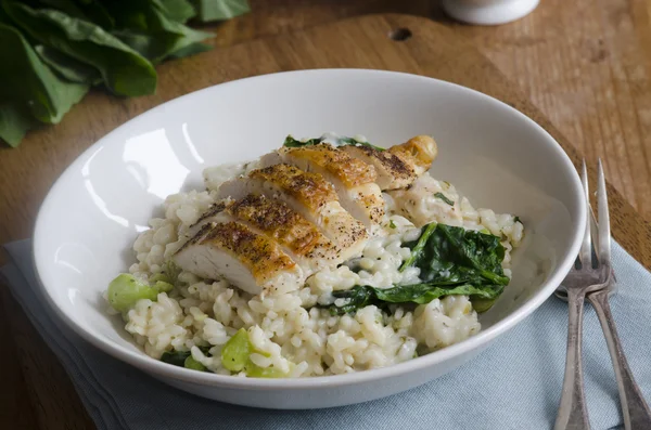 Chicken with risotto — Stock Photo, Image