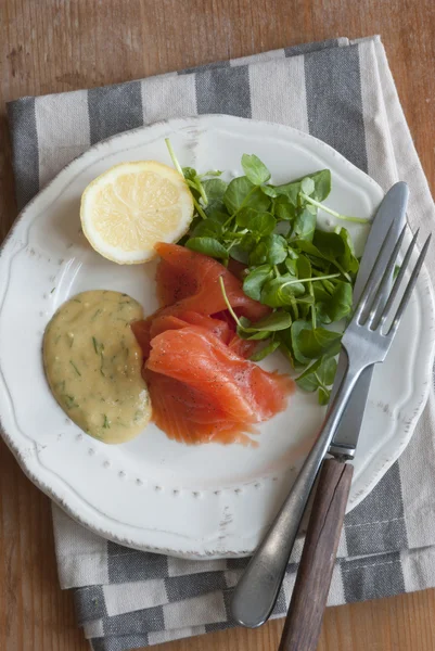 Zalm met waterkers — Stockfoto