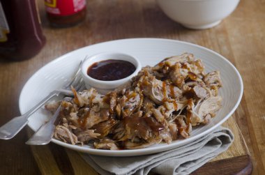 Çekilmiş domuz eti.