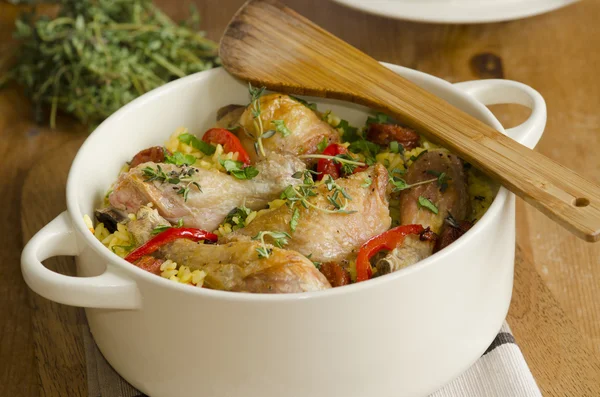 tavuk ve chorizo pirinç pot