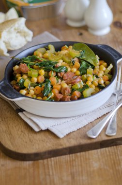 Chorizo ve nohut yahnisi