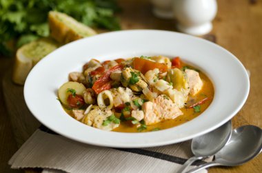 Deniz mahsulleri güveci