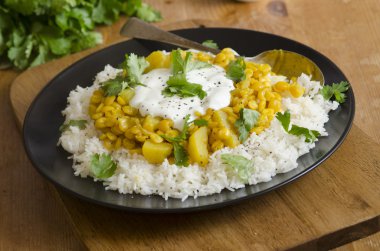 patates ve mercimek köri