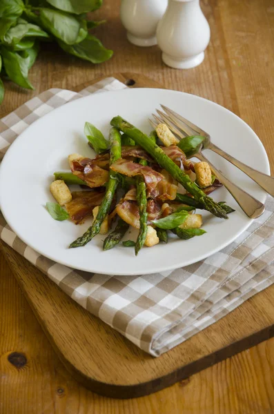 Pancetta with asparagus — Stock Photo, Image