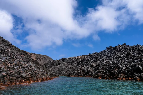 Forró Vulkanikus Források Santorini Szigetén Nincsenek Emberek Vízben Egyedülálló Természetes — Stock Fotó