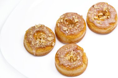 Bisküvi altında fındık krema