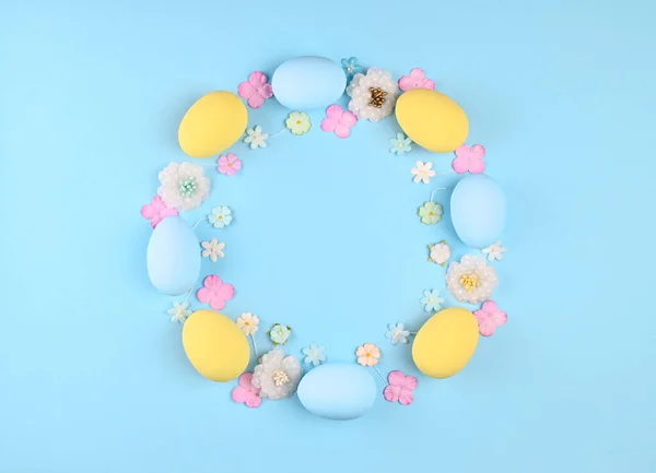 Easter Wreath Colorful Painted Eggs Flowers — Stock Photo, Image